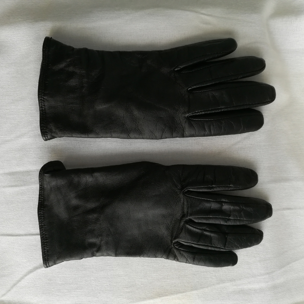 * Charter Club Cashmere Lined Leather Tech Gloves - Picture 6 of 8